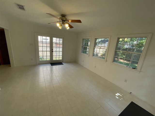 3720 Jardin Street, Houston, TX 77005