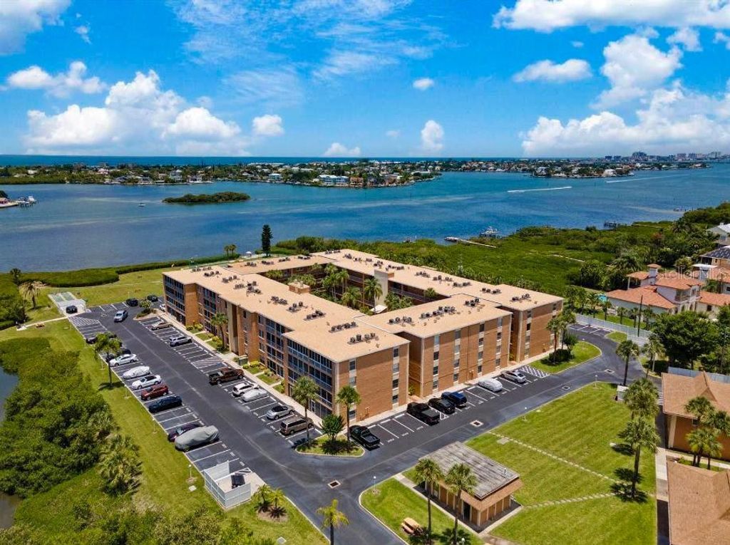 12760 INDIAN ROCKS ROAD 1031, Largo, FL 33774