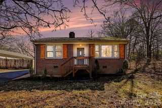 614 N Rhyne Street, Gastonia, NC 28054