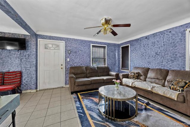 6800 Longacre Street, Detroit, MI 48228