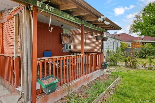 6800 Longacre Street, Detroit, MI 48228