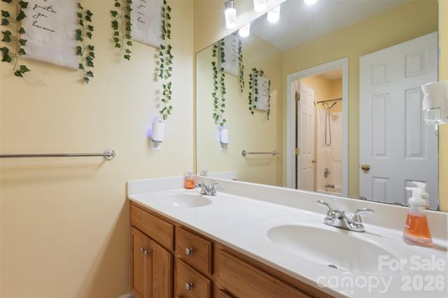 11444 Mangla Drive, Charlotte, NC 28214