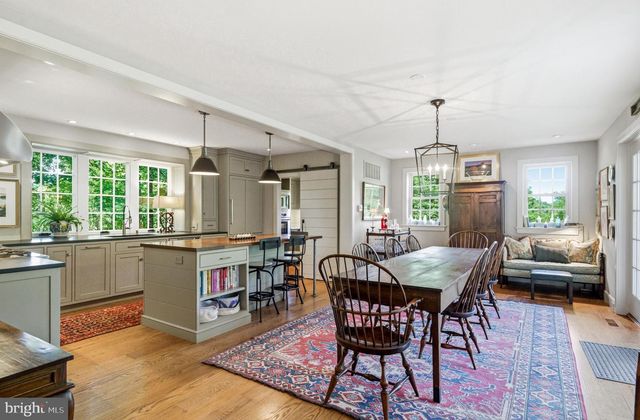 6170 STOVERS MILL RD, Carversville, PA 18913