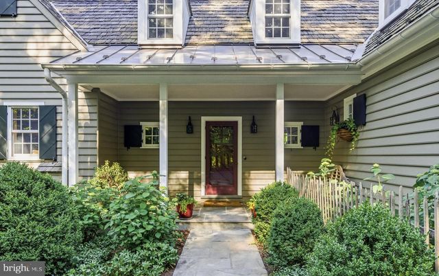6170 STOVERS MILL RD, Carversville, PA 18913