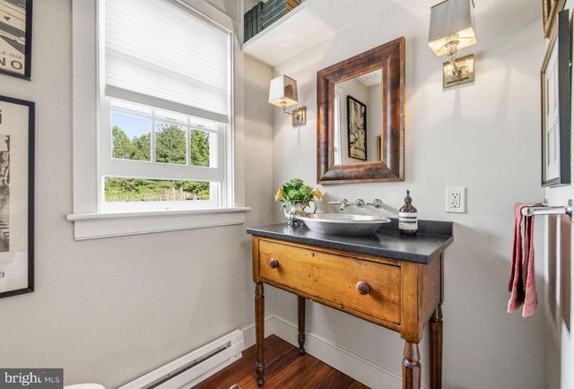 6170 STOVERS MILL RD, Carversville, PA 18913