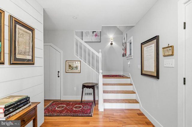 6170 STOVERS MILL RD, Carversville, PA 18913