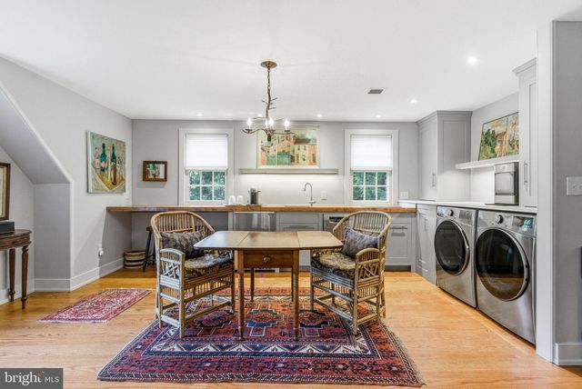 6170 STOVERS MILL RD, Carversville, PA 18913