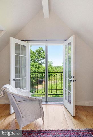 6170 STOVERS MILL RD, Carversville, PA 18913