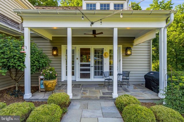 6170 STOVERS MILL RD, Carversville, PA 18913