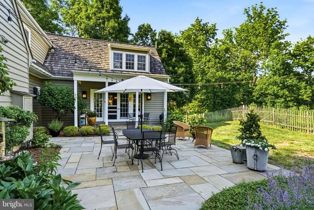6170 STOVERS MILL RD, Carversville, PA 18913