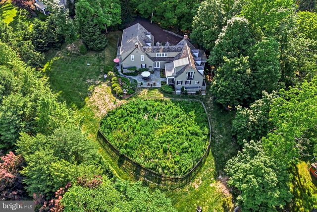 6170 STOVERS MILL RD, Carversville, PA 18913