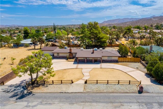 7737 Aster Avenue, Yucca Valley, CA 92284