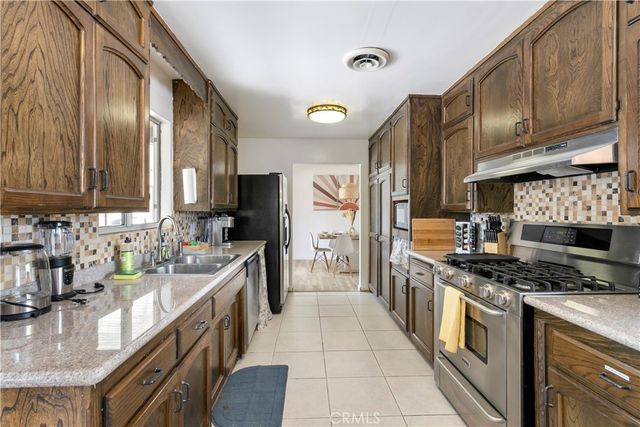 7737 Aster Avenue, Yucca Valley, CA 92284