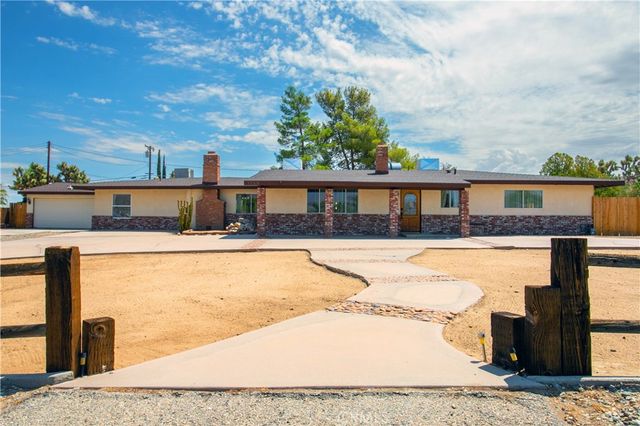 7737 Aster Avenue, Yucca Valley, CA 92284