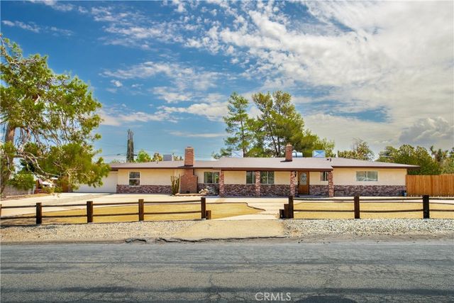 7737 Aster Avenue, Yucca Valley, CA 92284