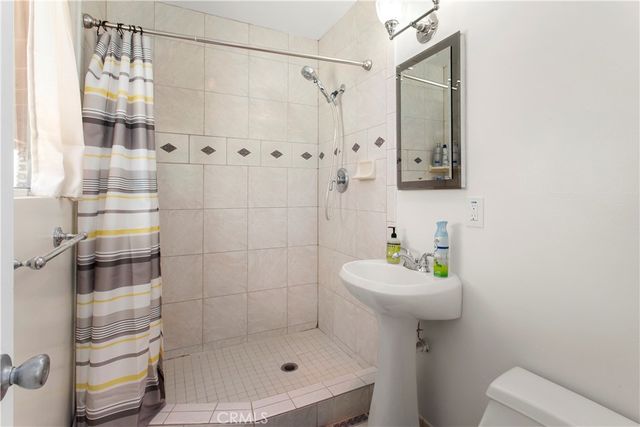 7737 Aster Avenue, Yucca Valley, CA 92284