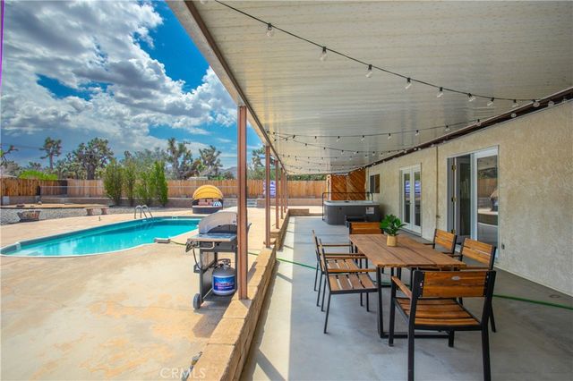 7737 Aster Avenue, Yucca Valley, CA 92284