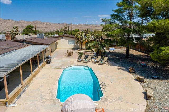 7737 Aster Avenue, Yucca Valley, CA 92284