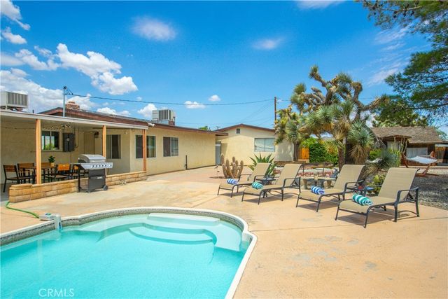 7737 Aster Avenue, Yucca Valley, CA 92284