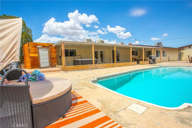 7737 Aster Avenue, Yucca Valley, CA 92284