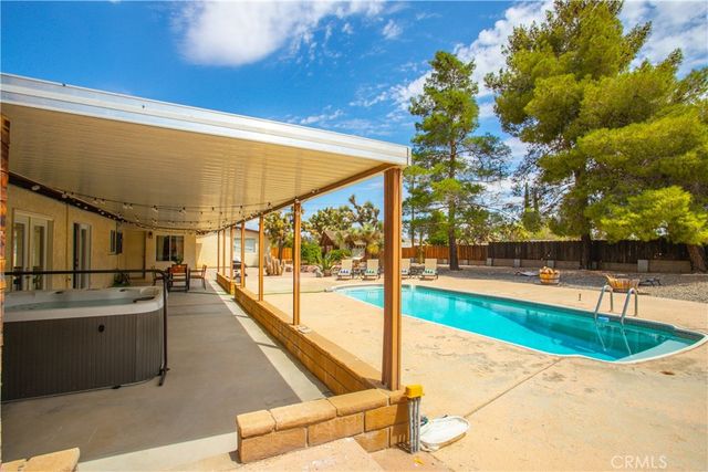 7737 Aster Avenue, Yucca Valley, CA 92284
