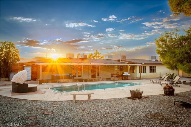 7737 Aster Avenue, Yucca Valley, CA 92284