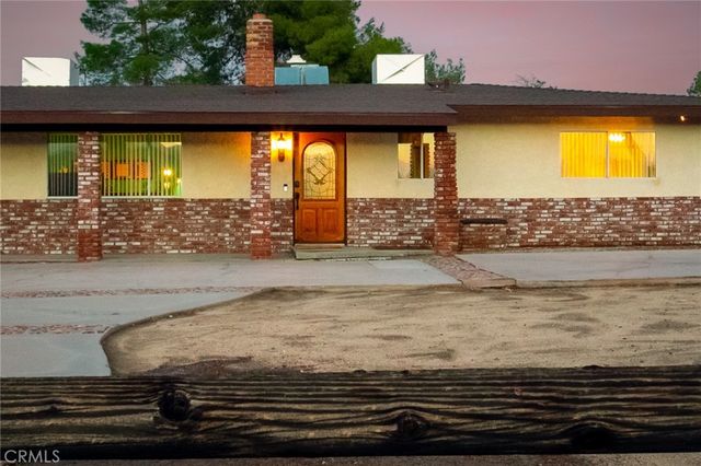 7737 Aster Avenue, Yucca Valley, CA 92284