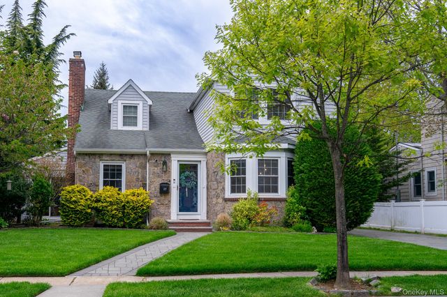 177 Fonda Road, Rockville Centre, NY 11570