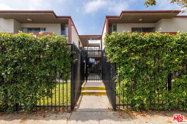1208 W Adams Boulevard 21, Los Angeles, CA 90007