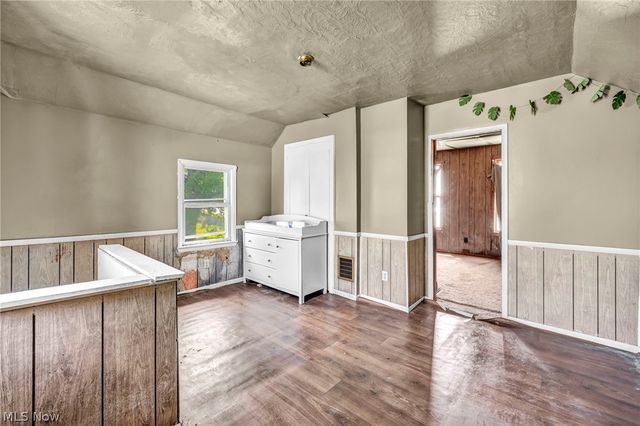 383 N Arlington Street, Akron, OH 44305