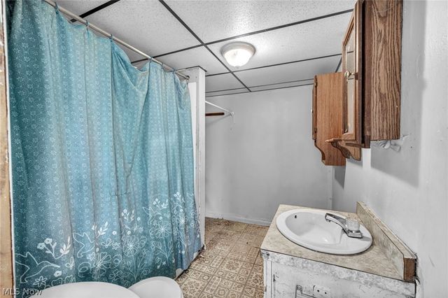 383 N Arlington Street, Akron, OH 44305