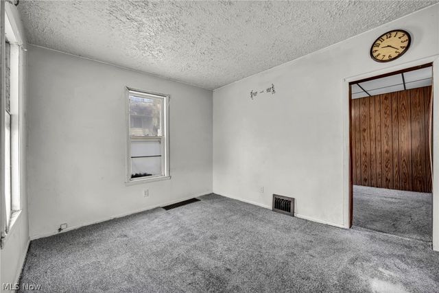 383 N Arlington Street, Akron, OH 44305