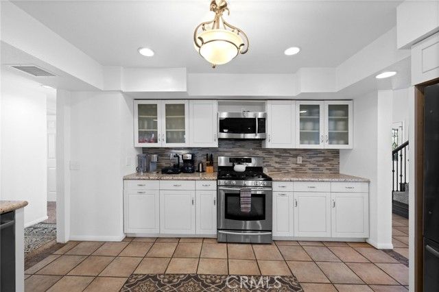 36350 Calle Poco, Temecula, CA 92592