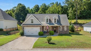 1127 Hillside Lane, Lenoir City, TN 37771