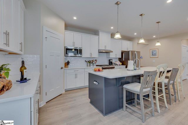 1304 Fiddletree Lane, Woodruff, SC 29388