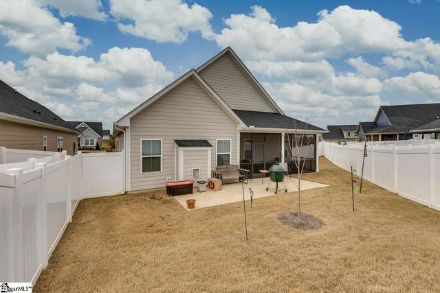 1304 Fiddletree Lane, Woodruff, SC 29388