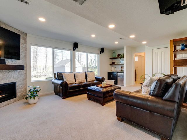 431 E Jim Darby Dr, Medical Lake, WA 99022