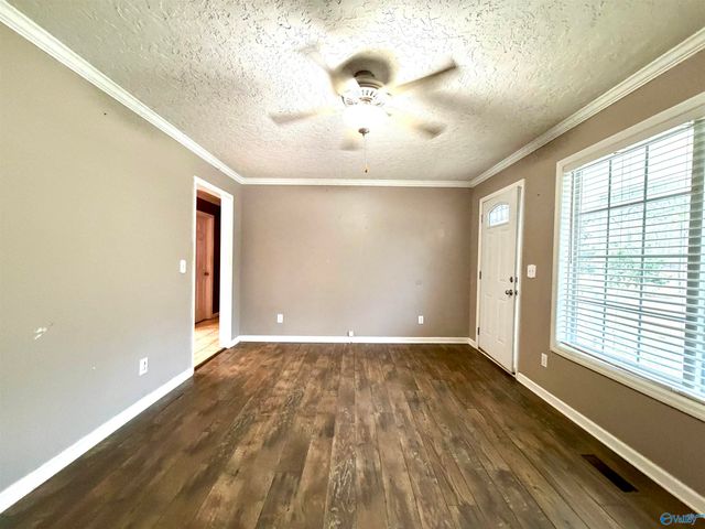 652 Jackson Trail SW, Attalla, AL 35954