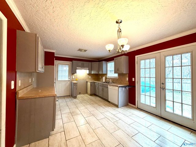 652 Jackson Trail SW, Attalla, AL 35954