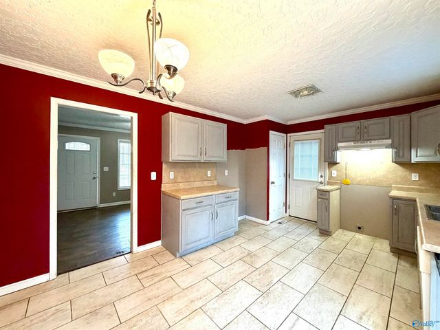 652 Jackson Trail SW, Attalla, AL 35954