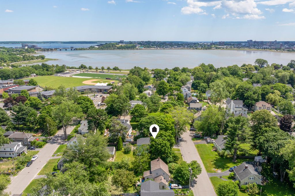 17 Wellington Road, Portland, ME 04103 — photo 2