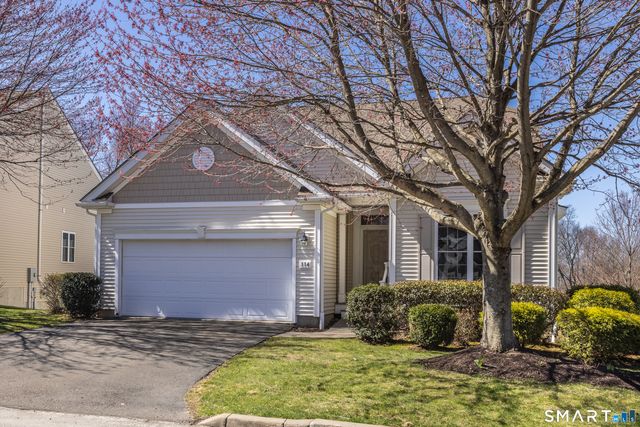 114 Country Club Drive 114, Oxford, CT 06478