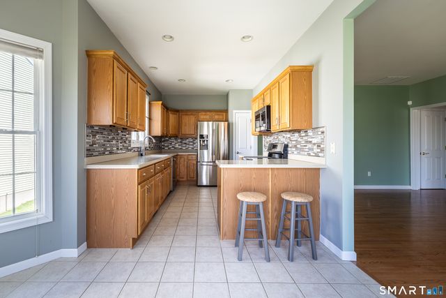 114 Country Club Drive 114, Oxford, CT 06478