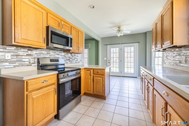 114 Country Club Drive 114, Oxford, CT 06478