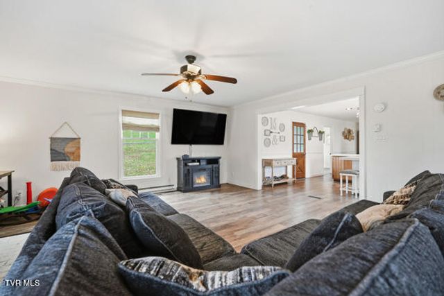 189 Southwest Ridgefield Road, Wise, VA 24293