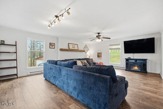 189 Southwest Ridgefield Road, Wise, VA 24293