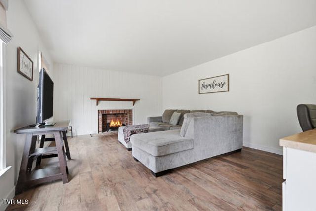 189 Southwest Ridgefield Road, Wise, VA 24293