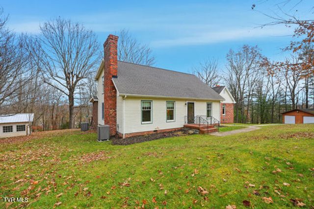 189 Southwest Ridgefield Road, Wise, VA 24293