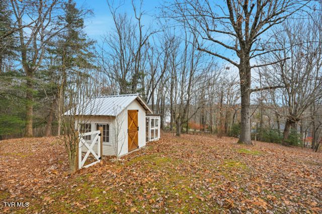 189 Southwest Ridgefield Road, Wise, VA 24293