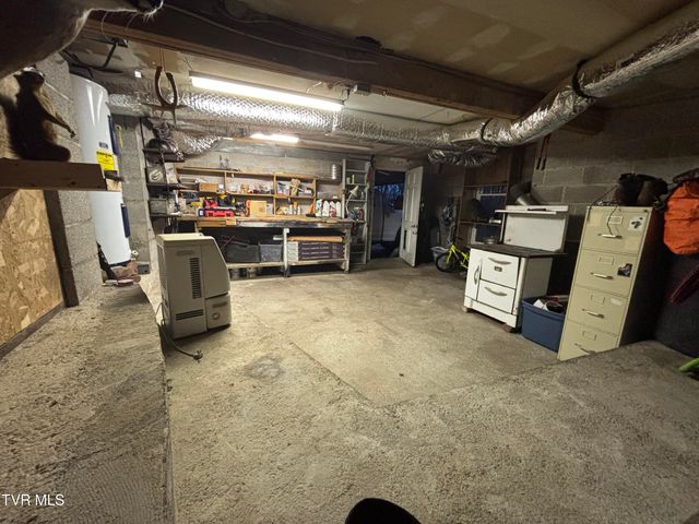 189 Southwest Ridgefield Road, Wise, VA 24293